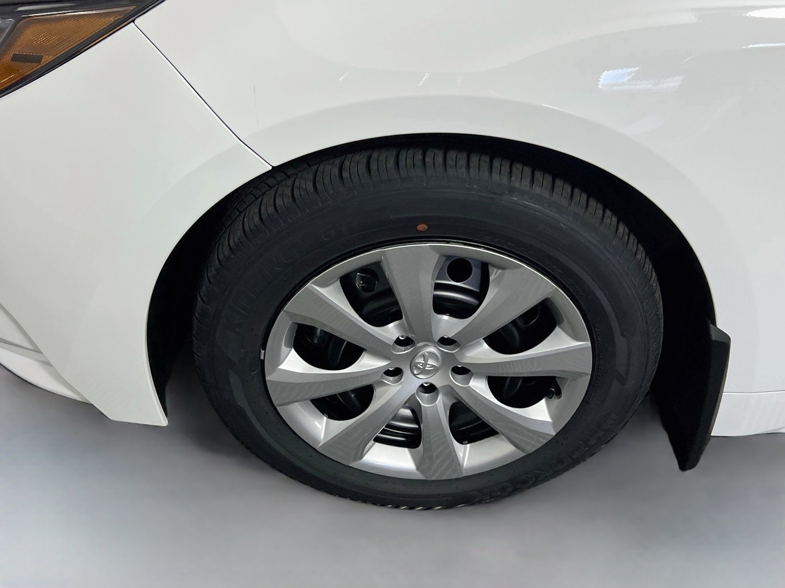 New 2026 Ice Cap Toyota LE image 11