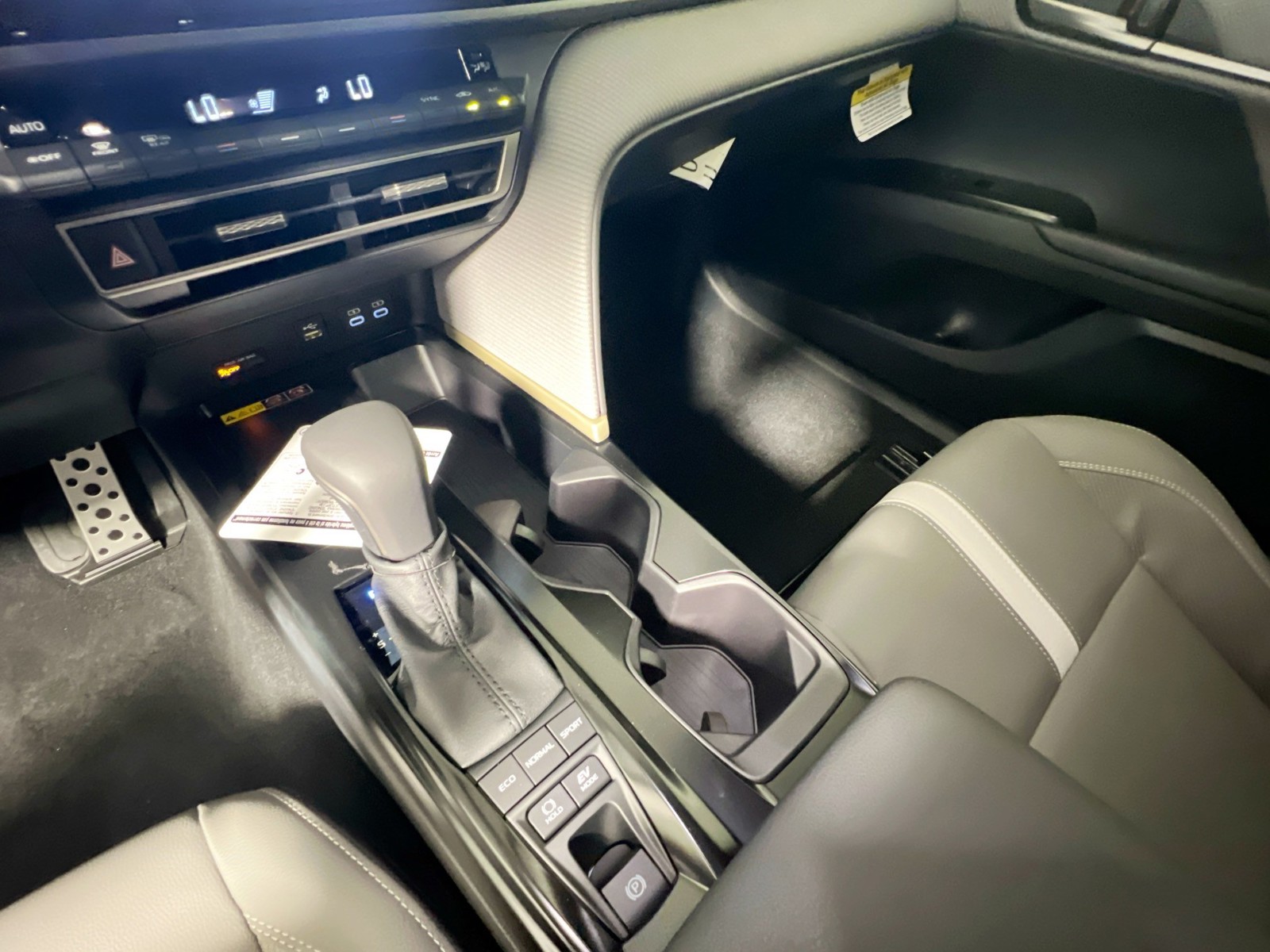 New 2026 Midnight Black Metallic Toyota SE image 22