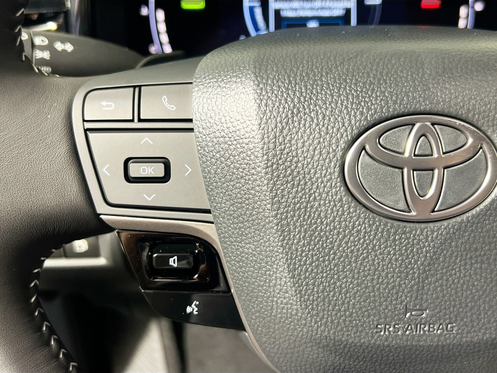 New 2026 Midnight Black Metallic Toyota SE image 16
