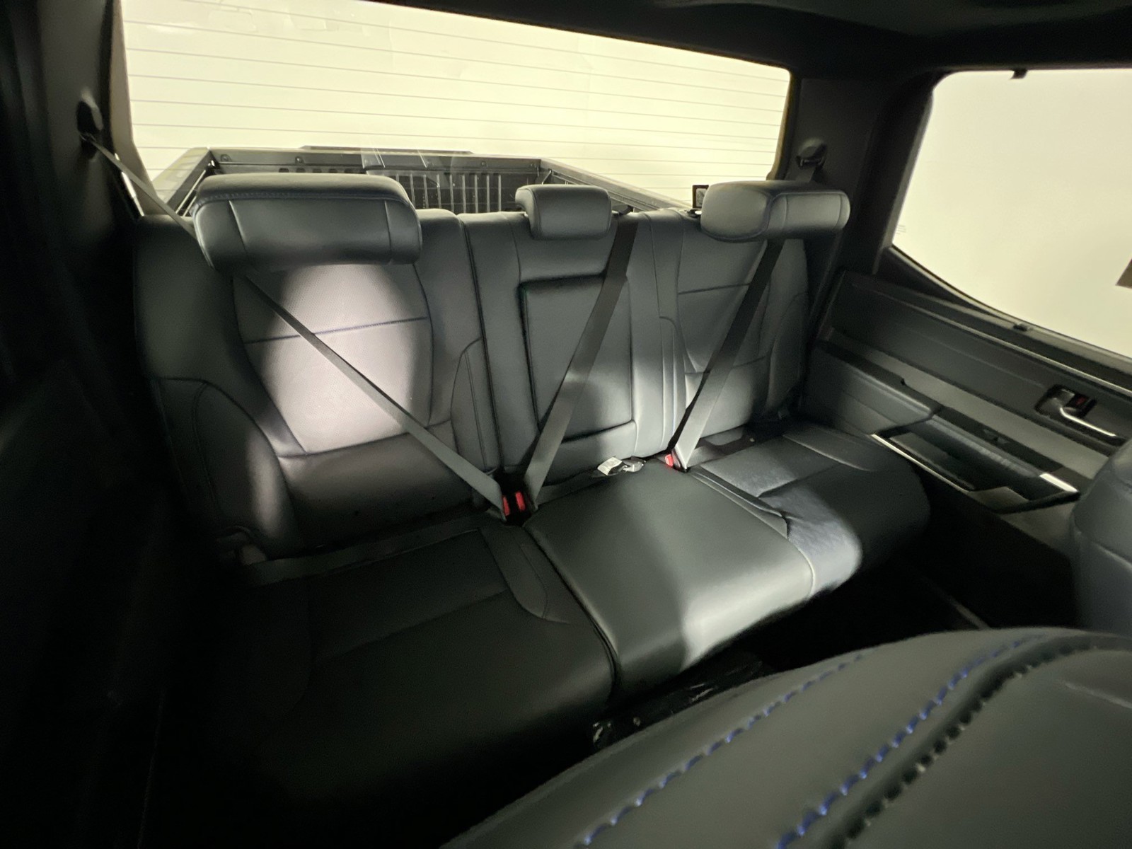New 2026 Magnetic Gray Metallic Toyota Platinum image 29