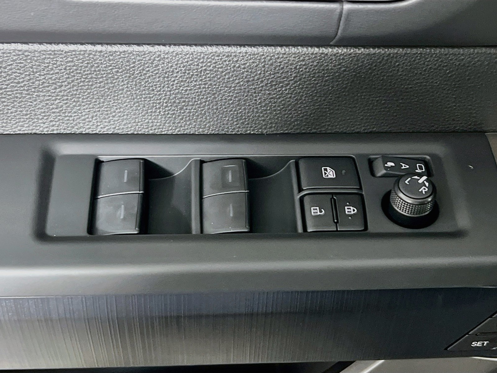 New 2026 Magnetic Gray Metallic Toyota Platinum image 14