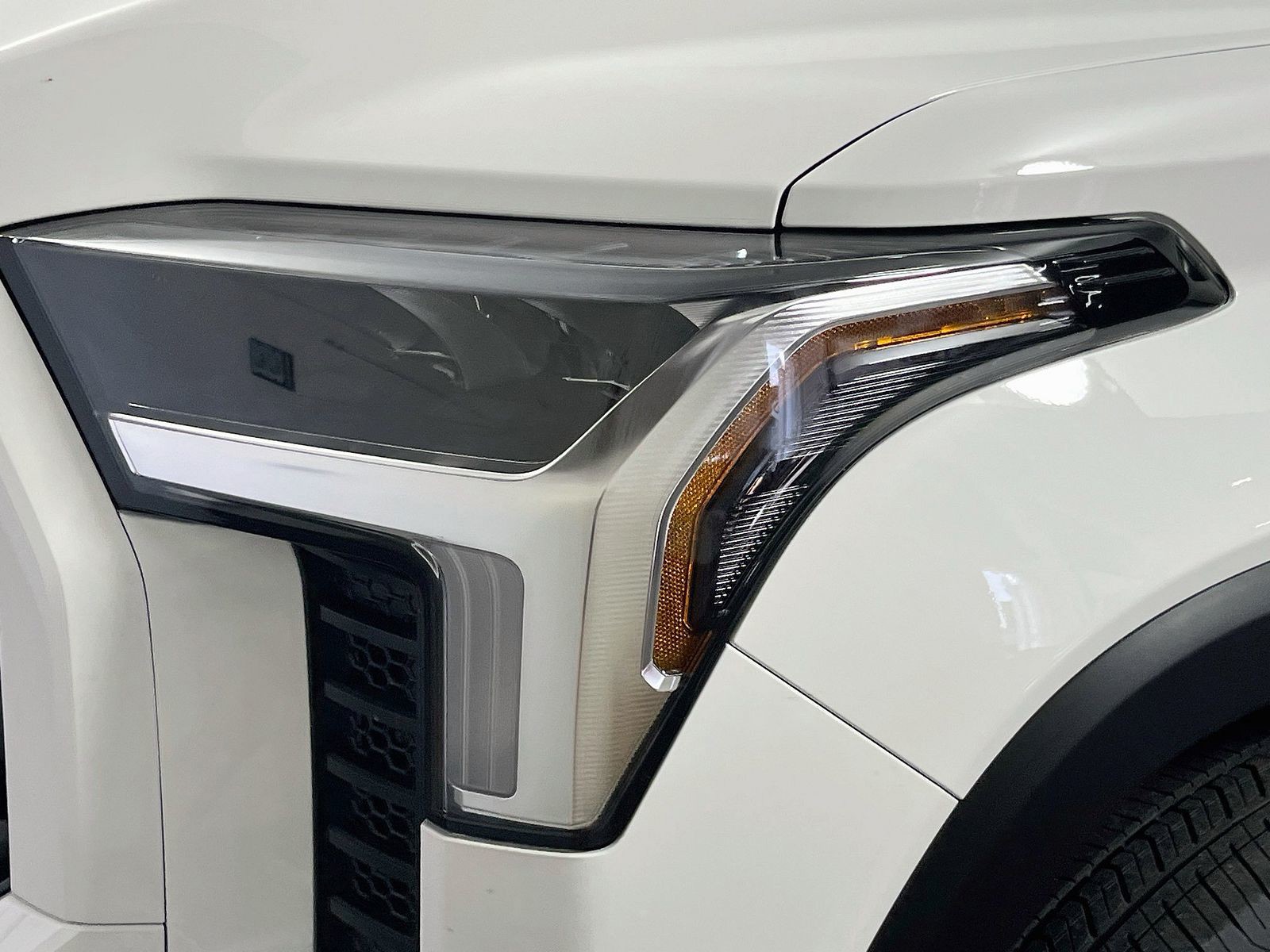 New 2026 Ice Cap Toyota SR5 image 7