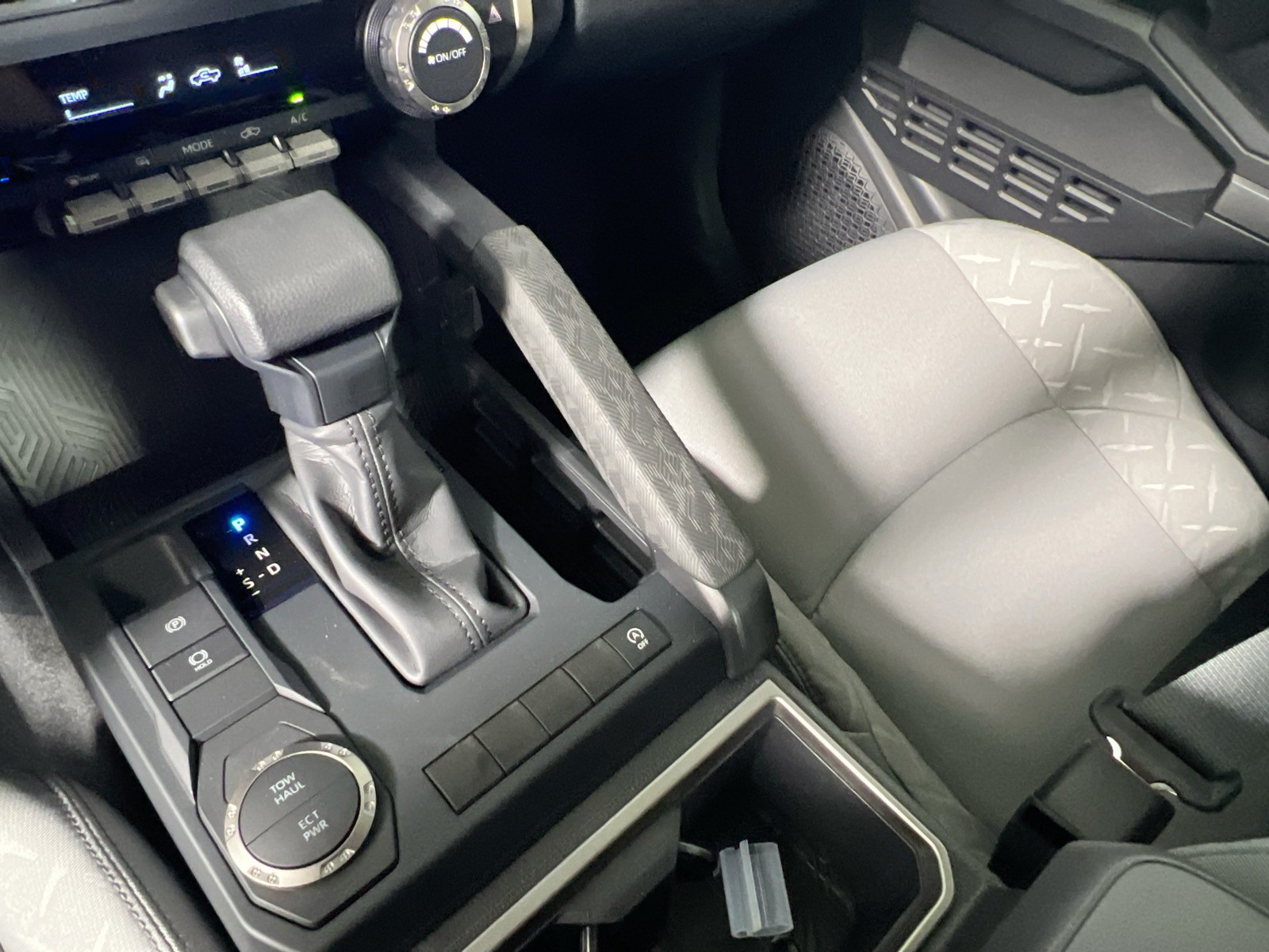 New 2026 Ice Cap Toyota SR5 image 22