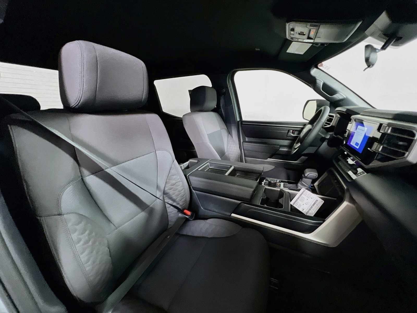 New 2026 Lunar Rock Toyota SR5 image 27