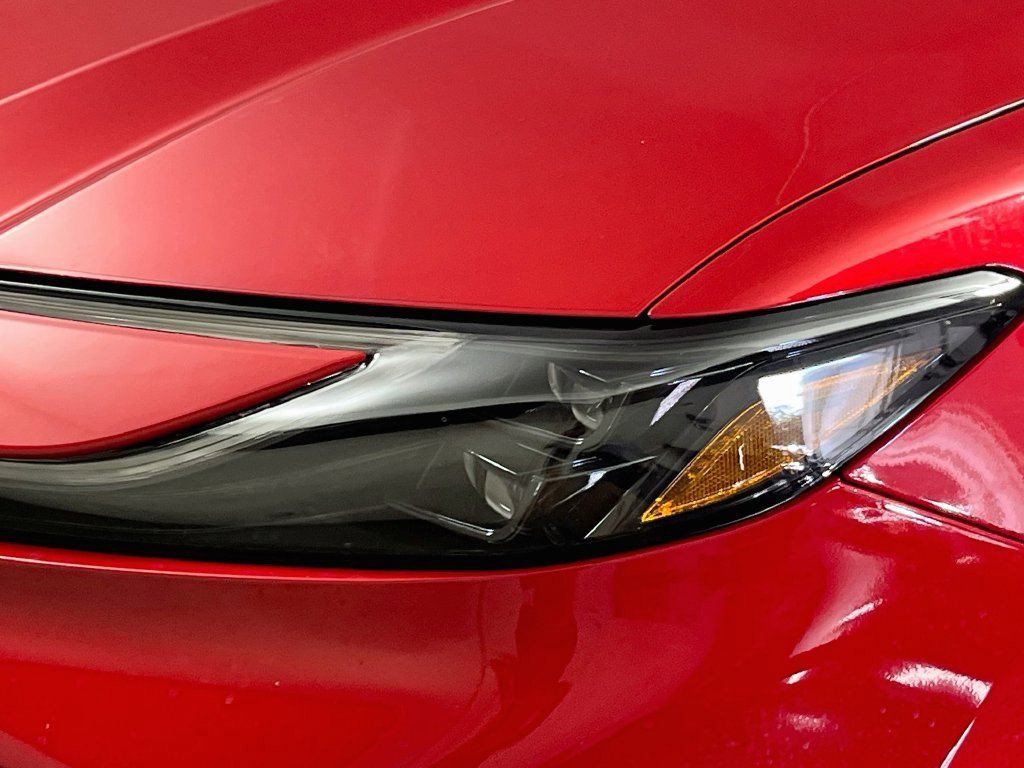 New 2027 Supersonic Red w/Midnight Black Metallic Roof Toyota XSE image 9