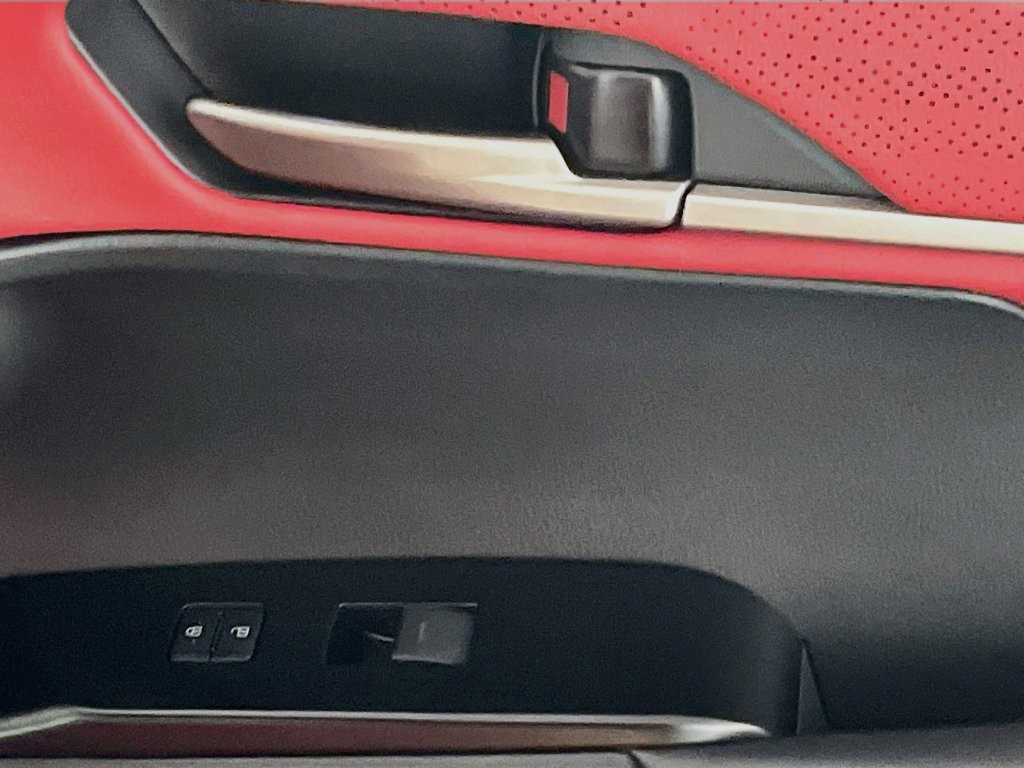New 2027 Supersonic Red w/Midnight Black Metallic Roof Toyota XSE image 28