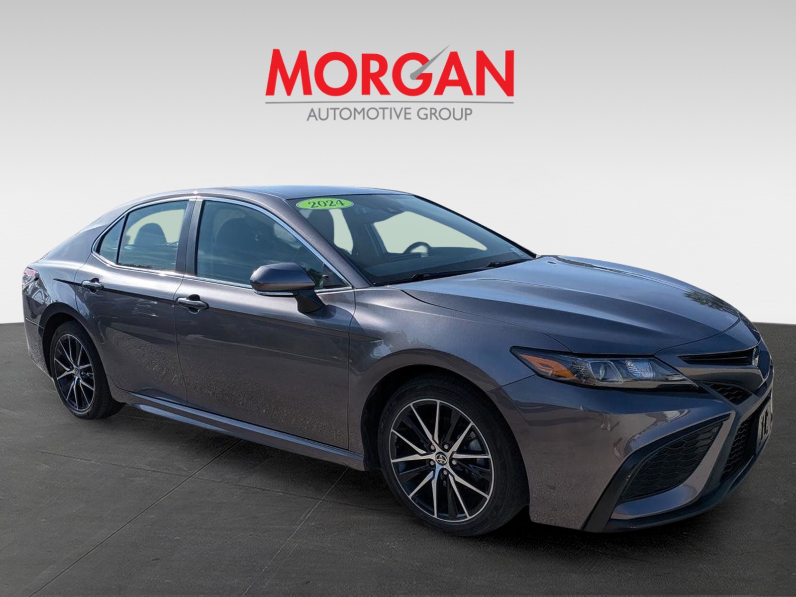Used 2024 Predawn Gray Mica Toyota SE image 2