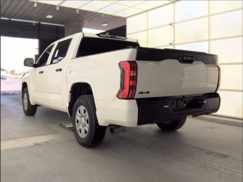 Used 2025 Ice Cap Toyota SR image 3