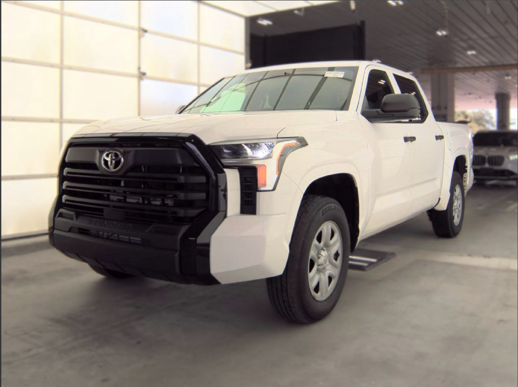 Used 2025 Ice Cap Toyota SR image 4