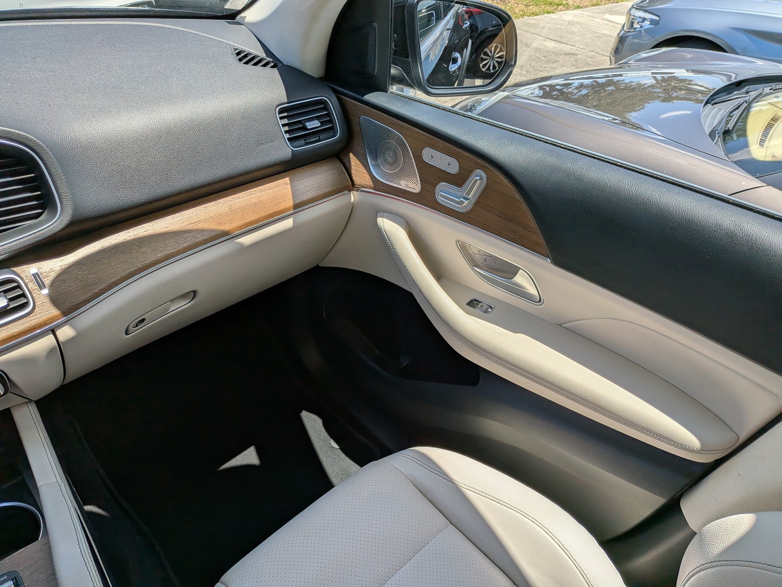 Used 2022 Black Mercedes-Benz GLE 350 image 17