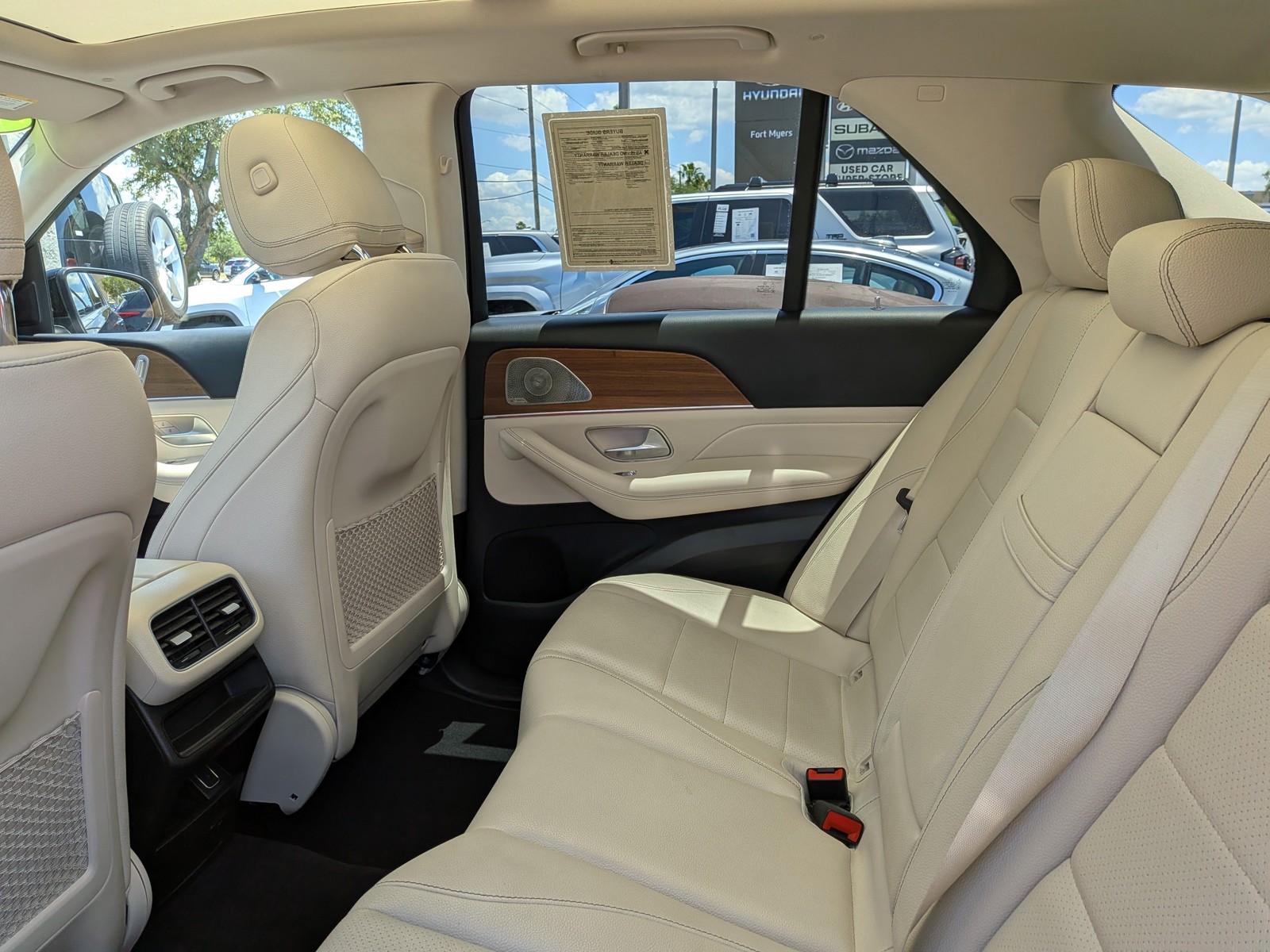 Used 2022 Black Mercedes-Benz GLE 350 image 13