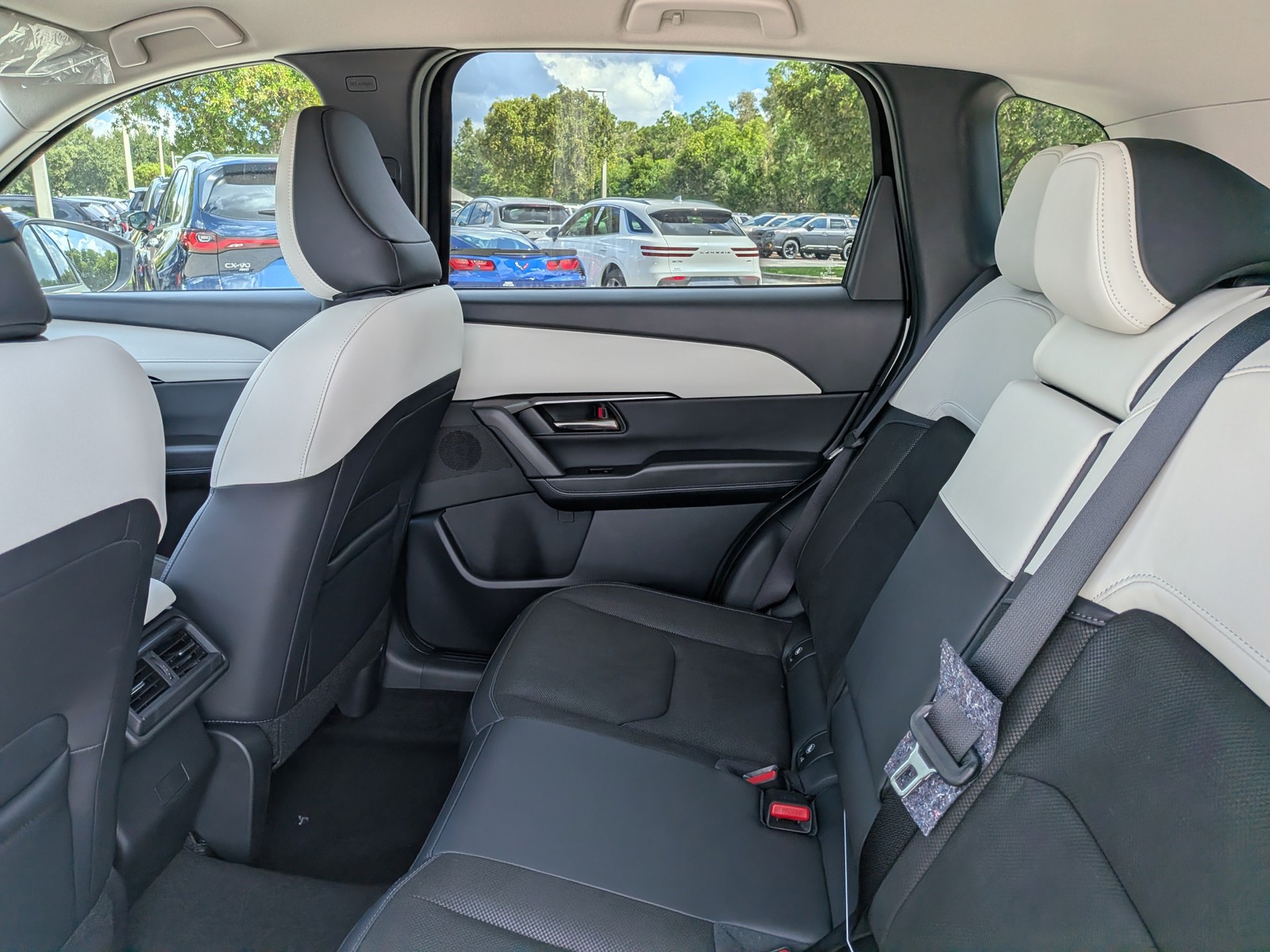 New 2026 Rhodium White Metallic Mazda 2.5 S Preferred image 15