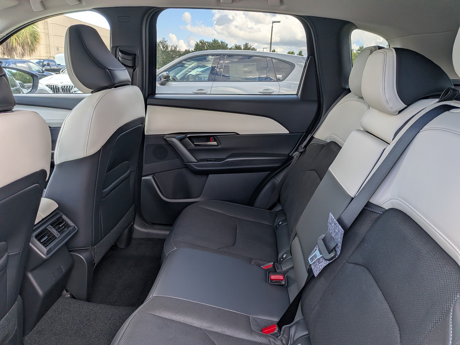 New 2026 Navy Blue Mica Mazda 2.5 S Select image 11