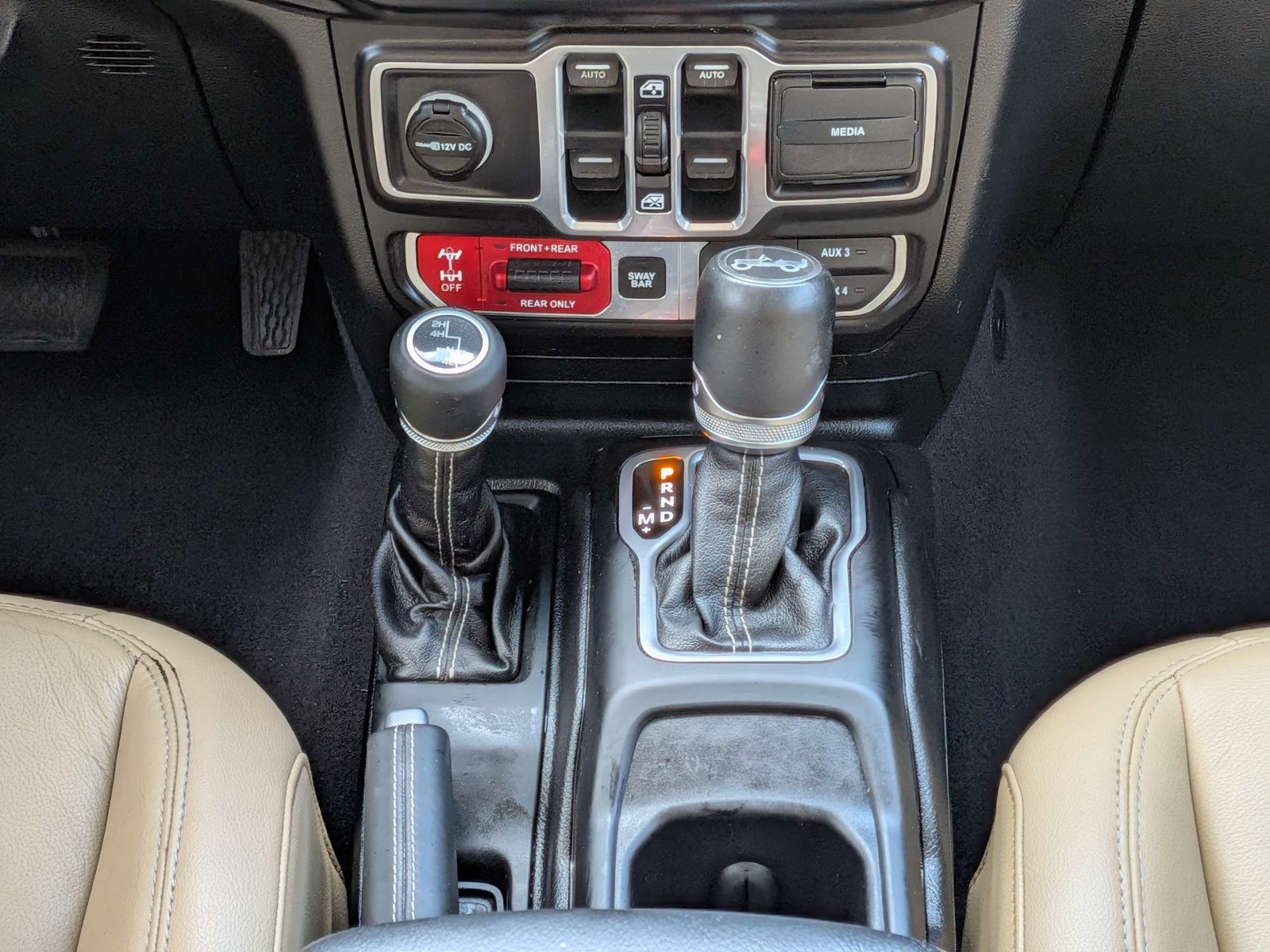 Used 2018 Gray Jeep Unlimited Rubicon image 22