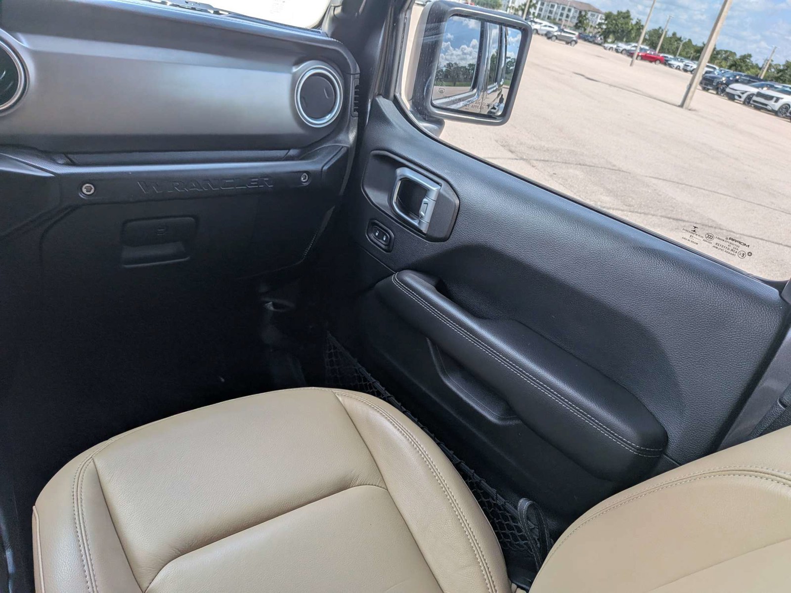 Used 2018 Gray Jeep Unlimited Rubicon image 20
