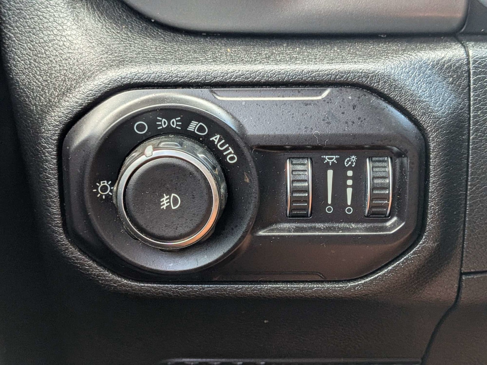 Used 2018 Gray Jeep Unlimited Rubicon image 28