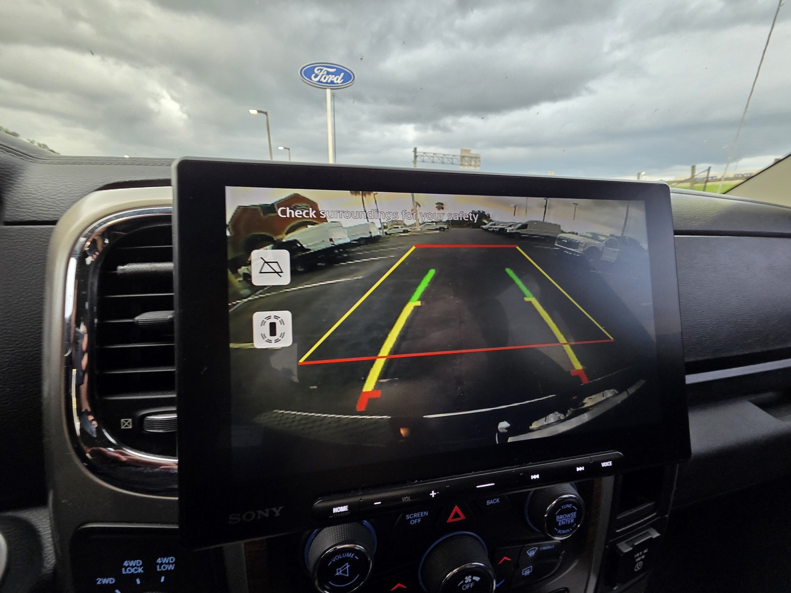 Used 2015 Black Ram Laramie image 14