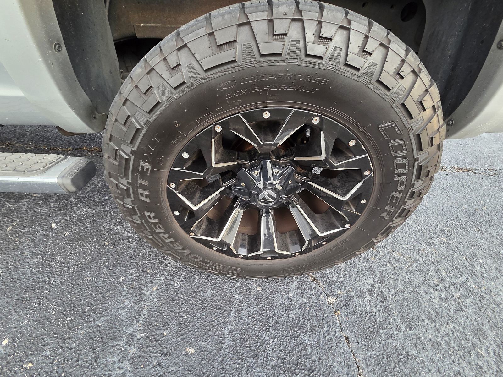 Used 2015 Black Ram Laramie image 10