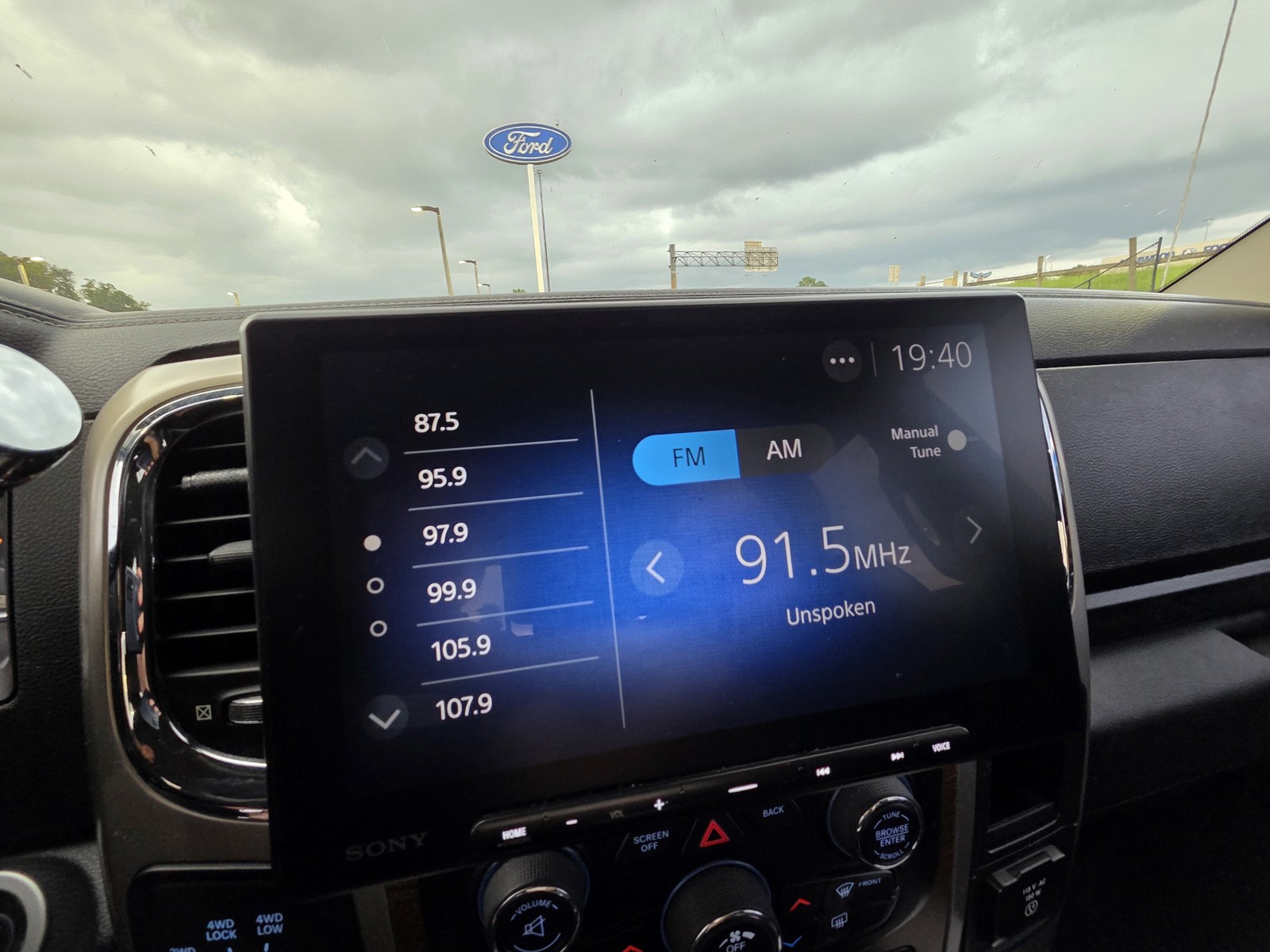 Used 2015 Black Ram Laramie image 13
