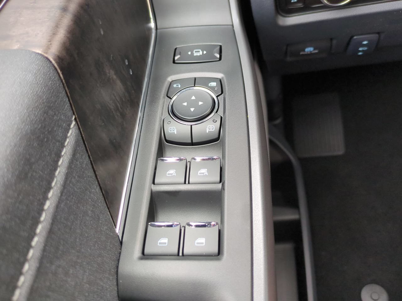 New 2026 Black Ford Lariat image 25