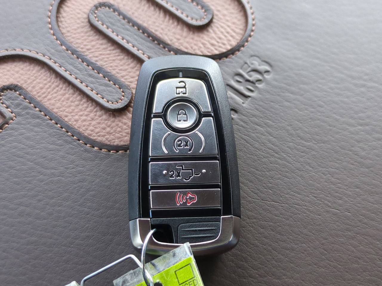 New 2026 Gray Ford King Ranch image 32