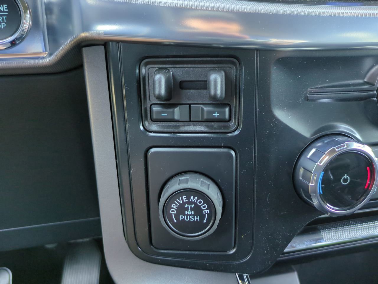 New 2026 White Ford Lariat image 30