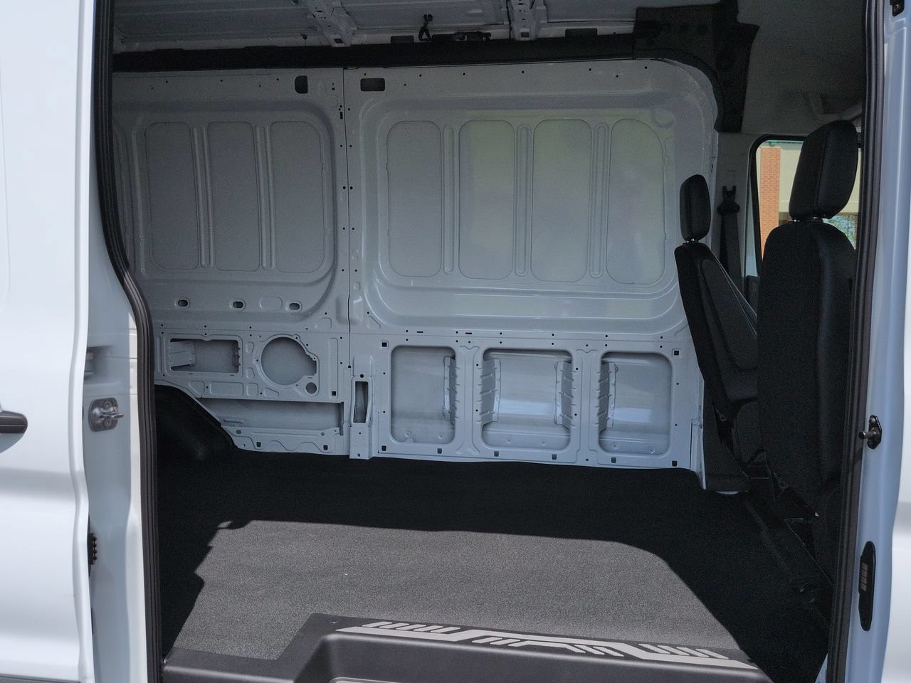 New 2027 White Ford Base image 14