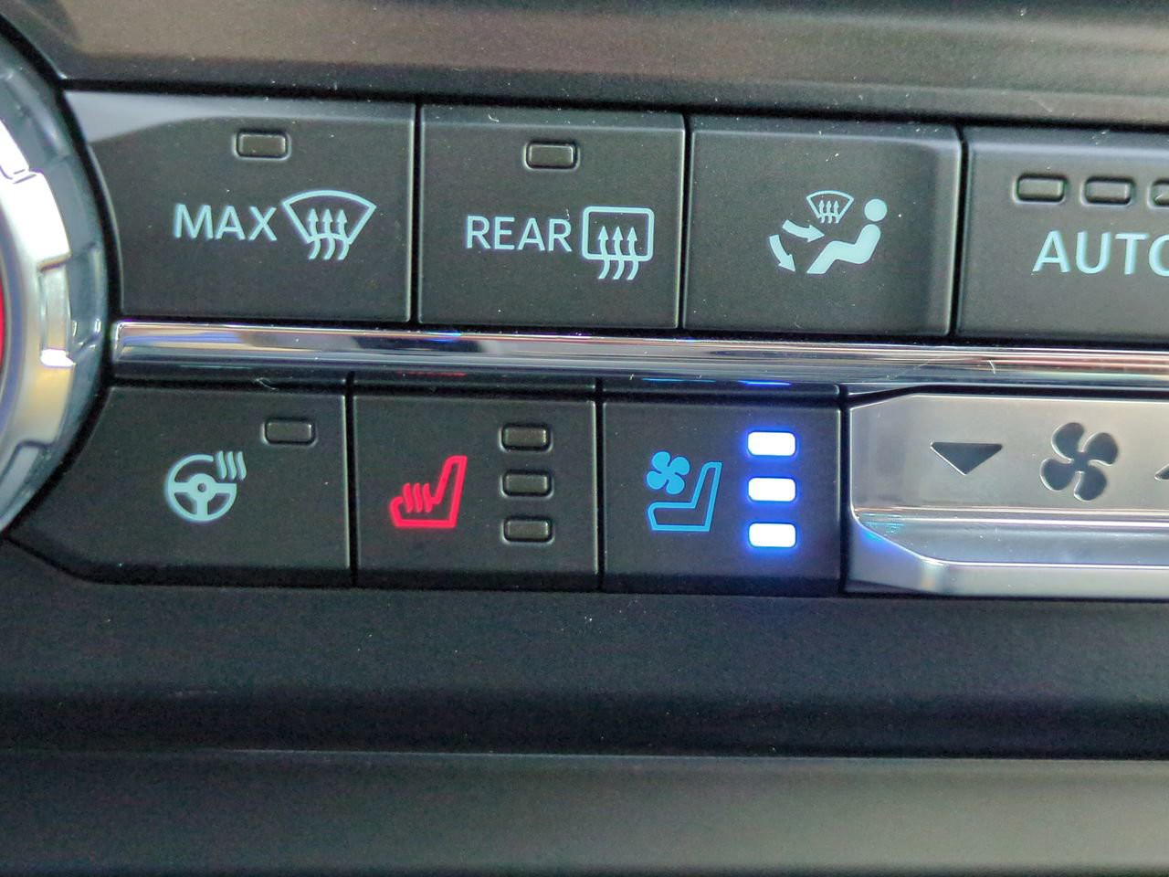 New 2026 Blue Ford Lariat image 25