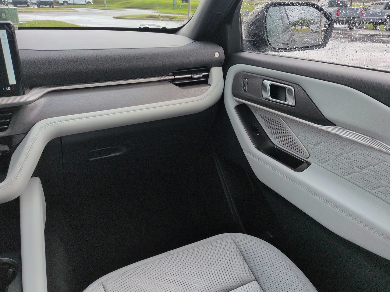 New 2027 Black Ford Platinum image 19