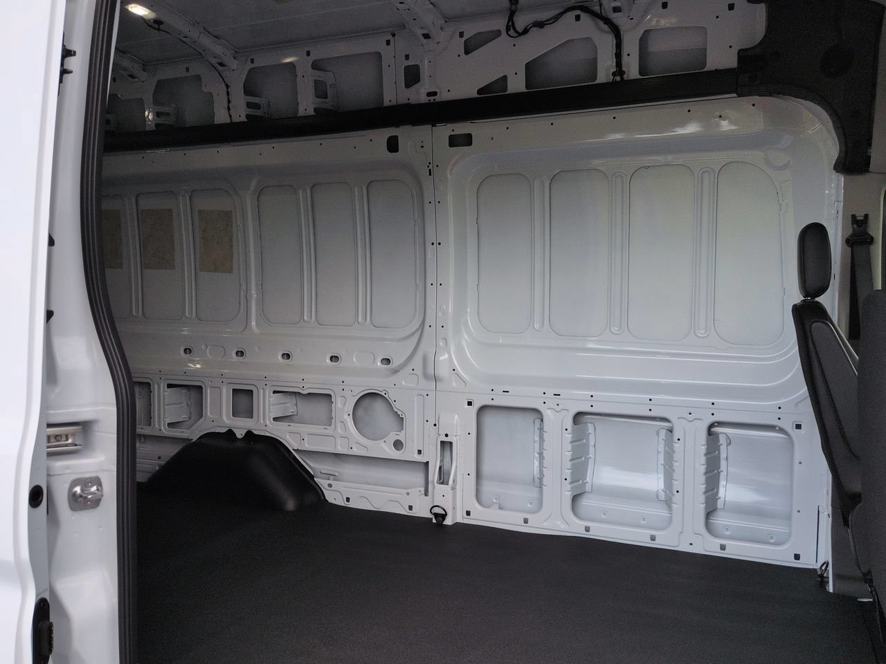New 2027 White Ford Base image 14