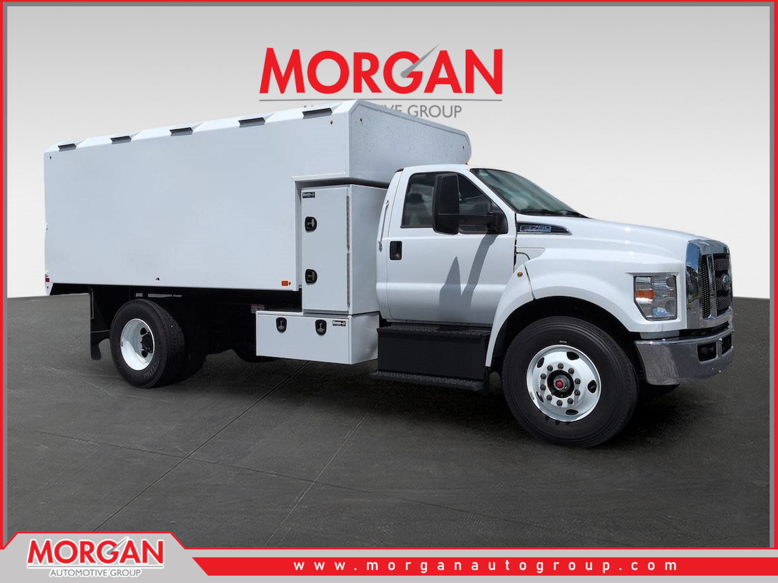 2027 Ford F-750SD Base
