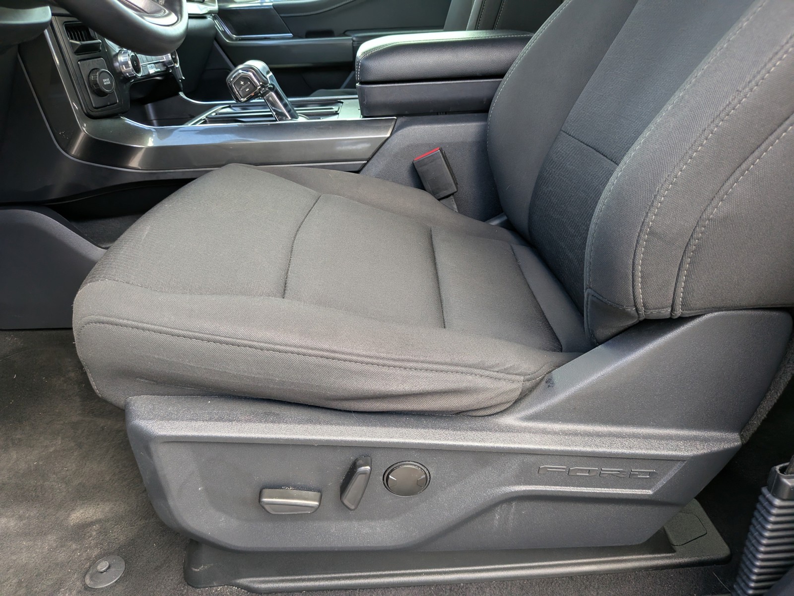 Certified Used 2023 Gray Ford XLT image 23