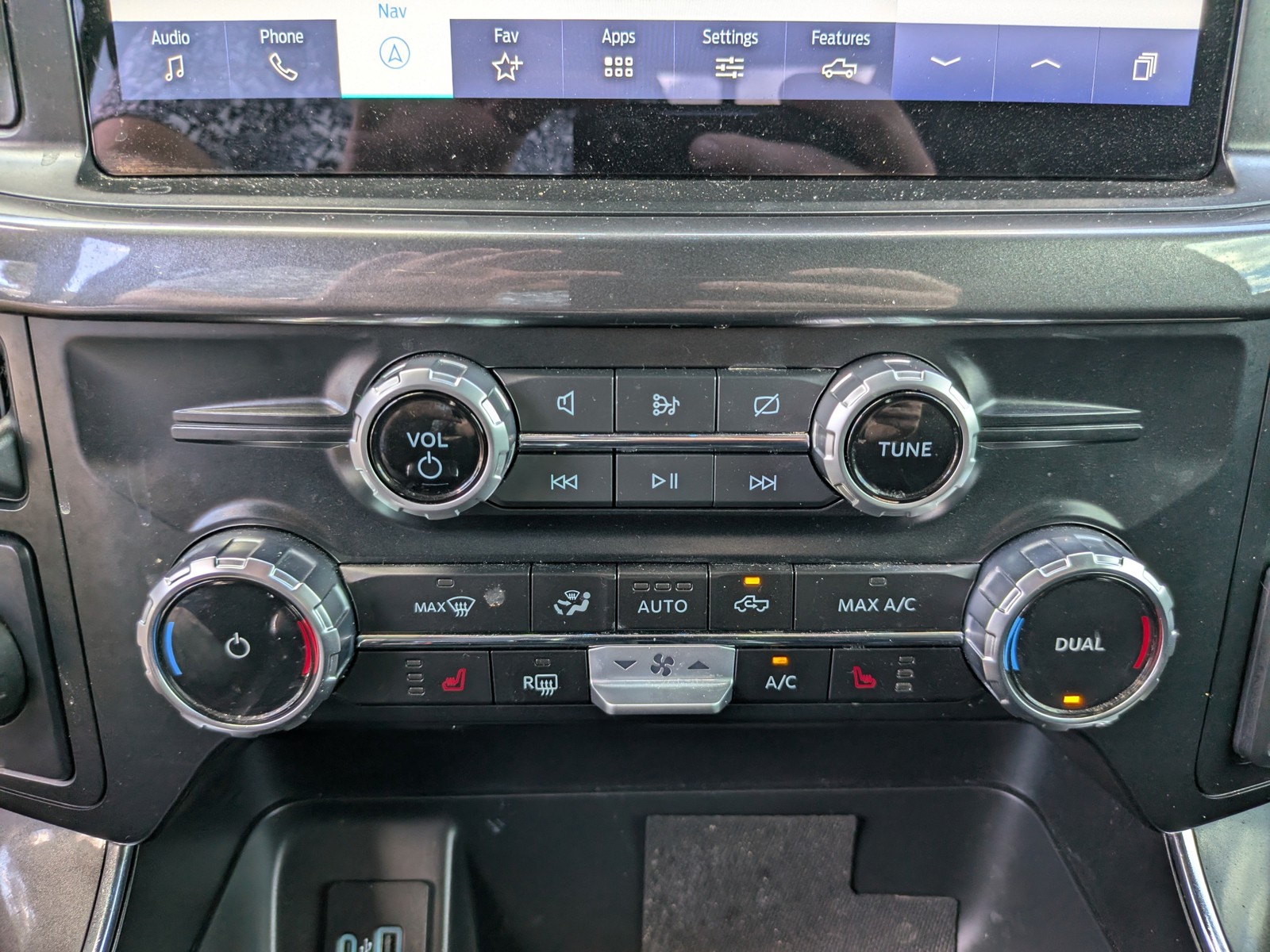 Certified Used 2023 Gray Ford XLT image 28