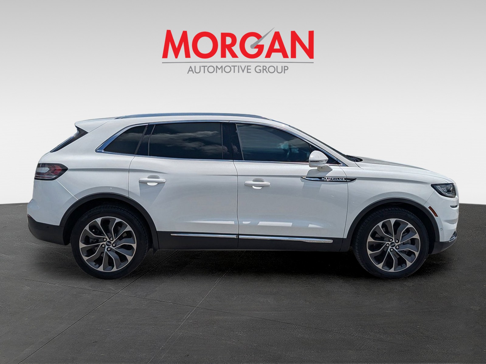 Used 2021 White Lincoln Reserve image 7