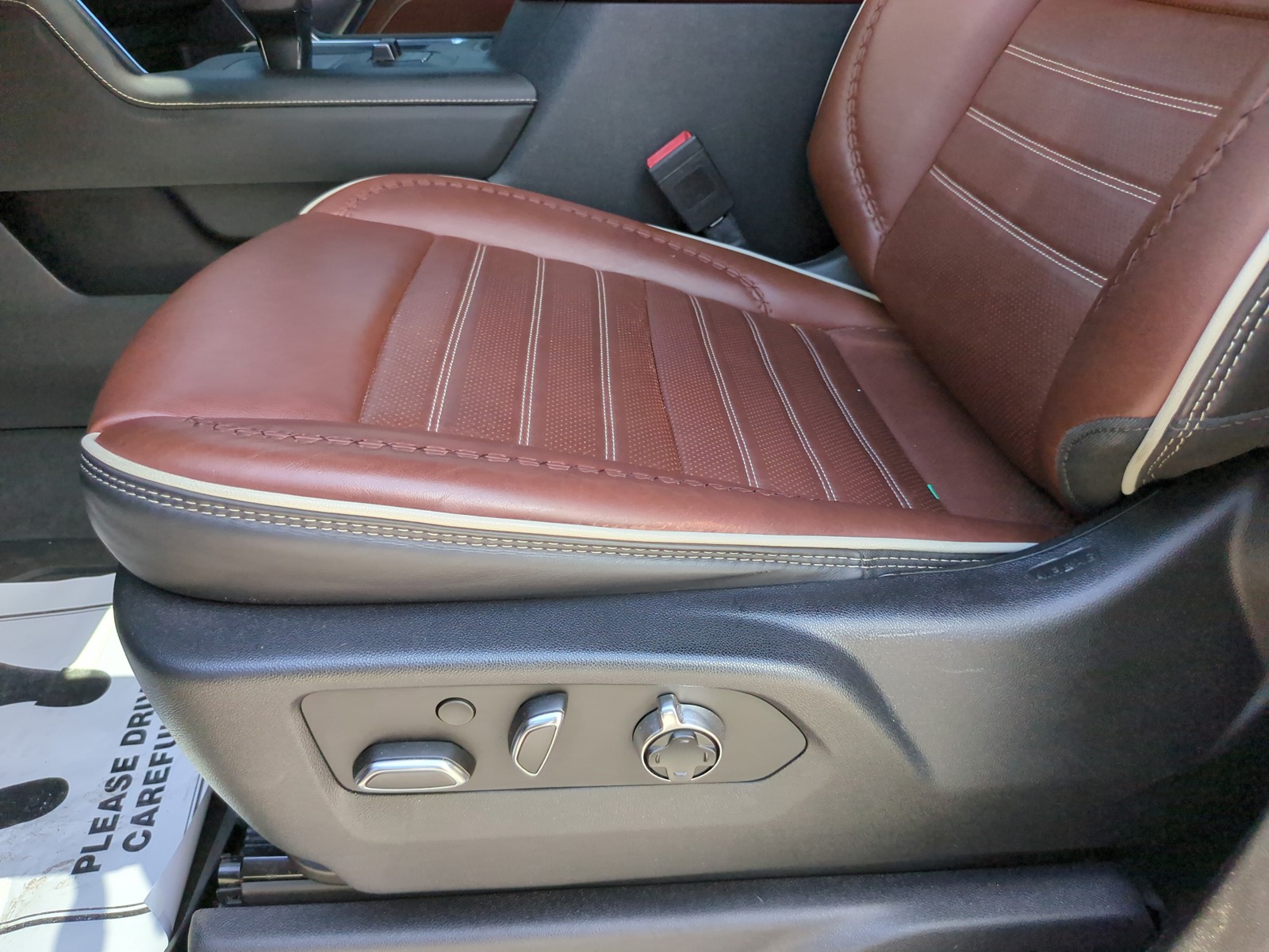 Certified Used 2022 Silver GMC Denali Ultimate image 22