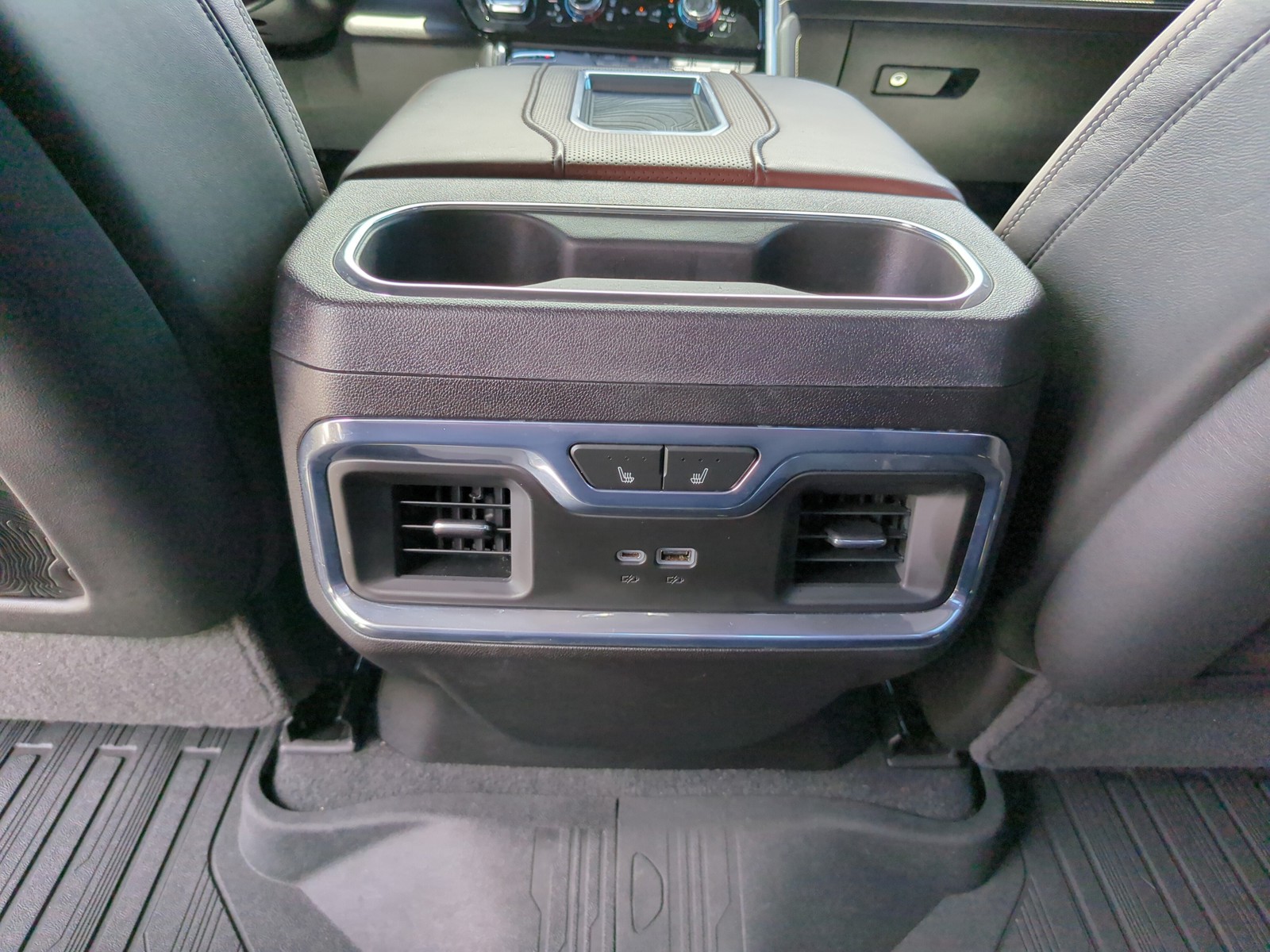 Certified Used 2022 Silver GMC Denali Ultimate image 18