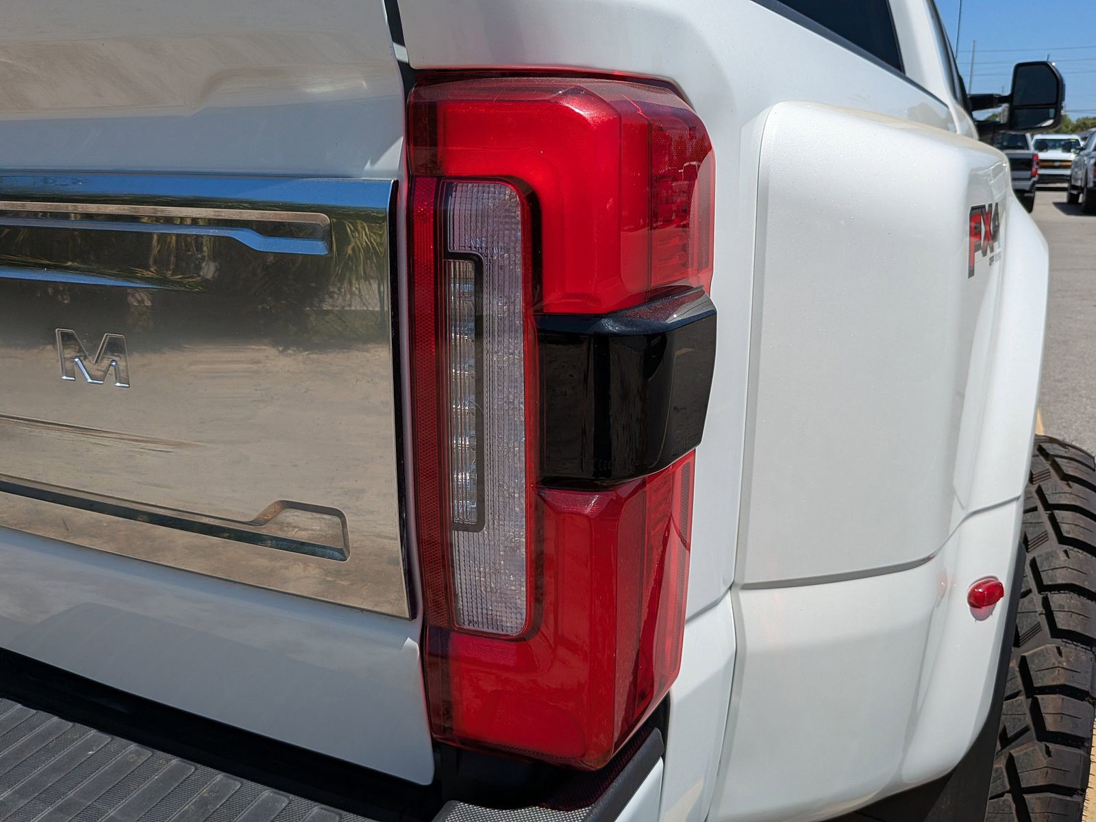Used 2024 White Ford Platinum image 10