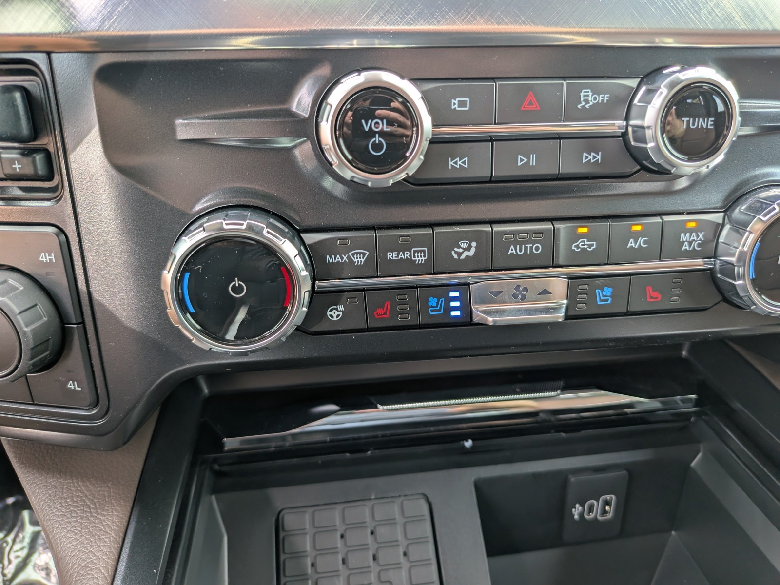 New 2026 Black Ford King Ranch image 26