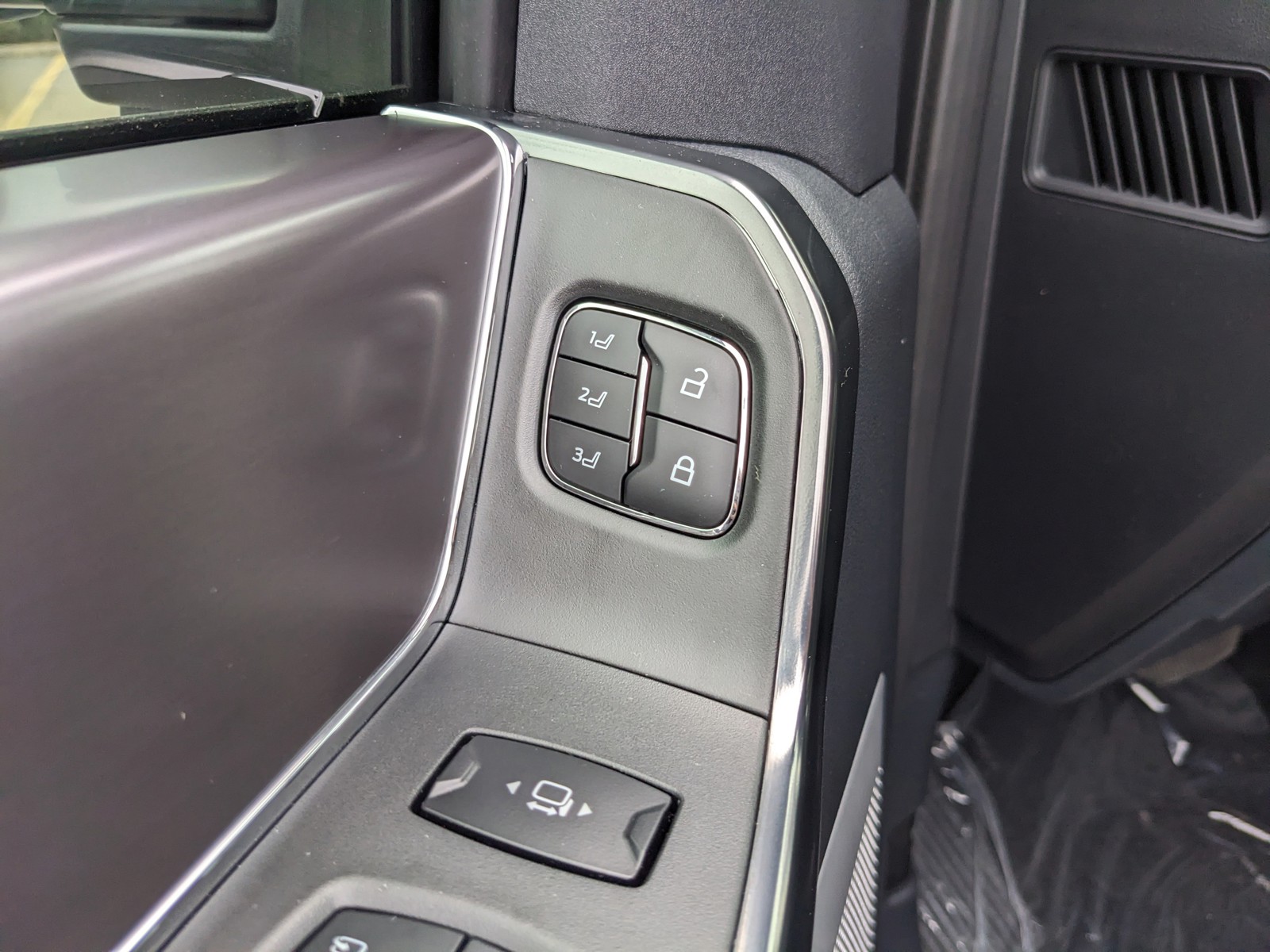New 2026 White Ford Platinum image 20