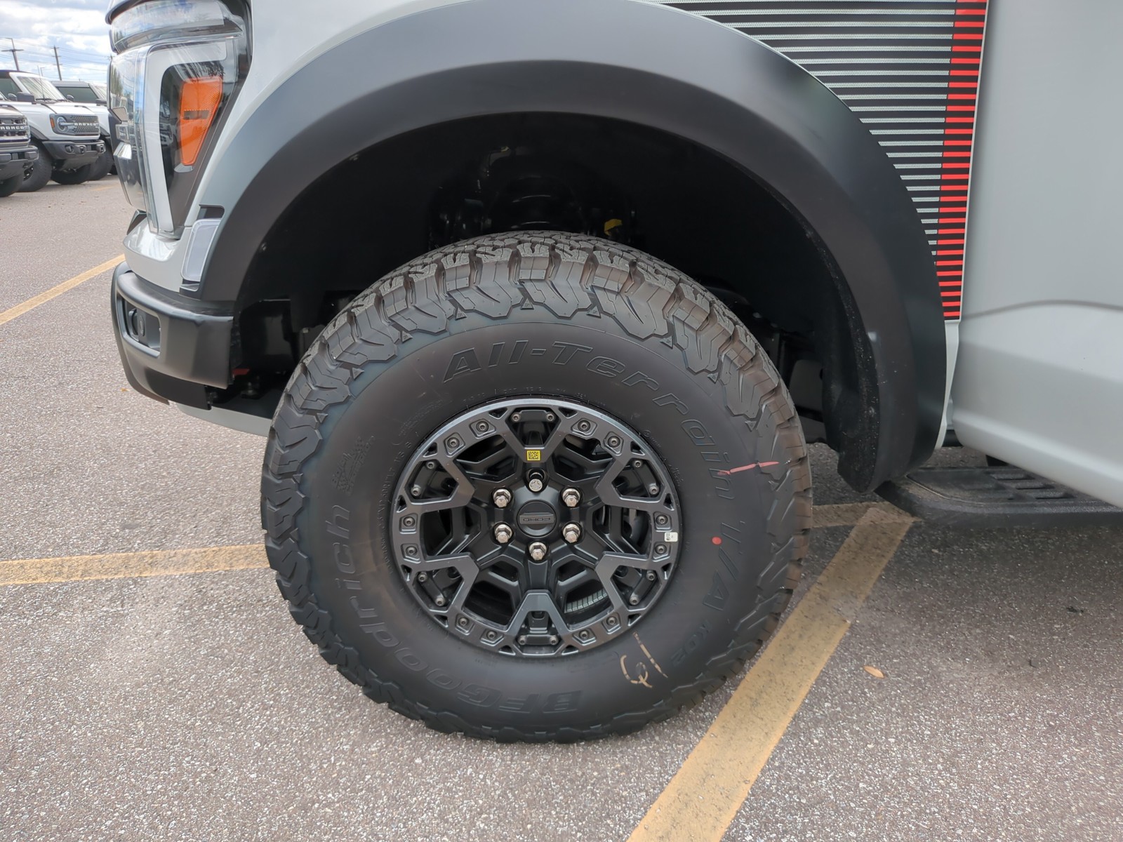 New 2026 White Ford Raptor image 38