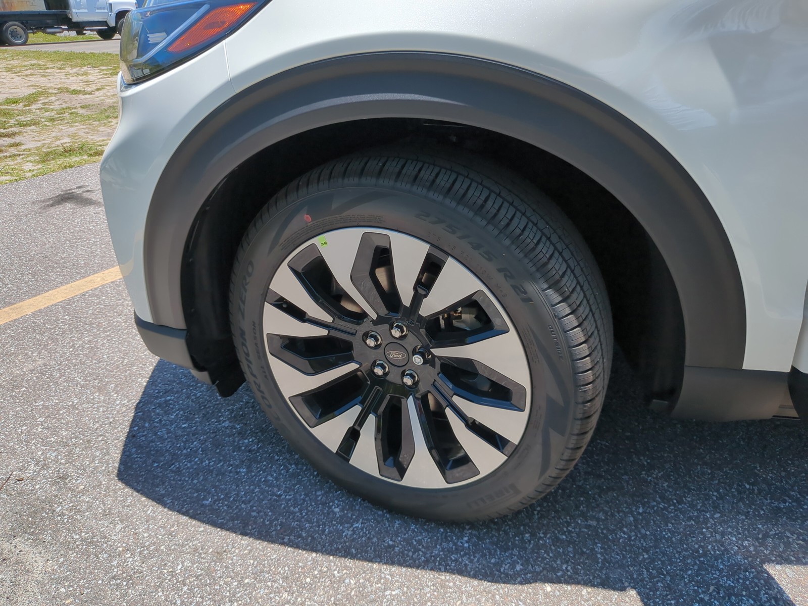 New 2026 White Ford Platinum image 34