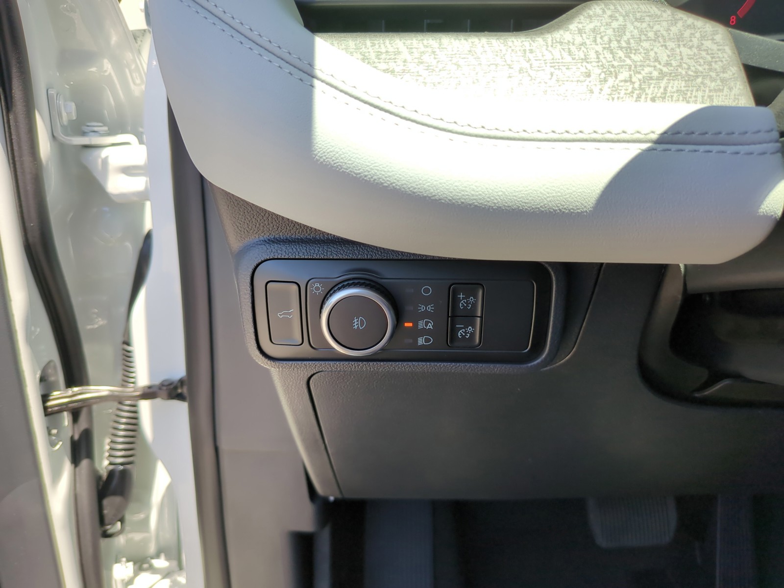 New 2026 White Ford Platinum image 27