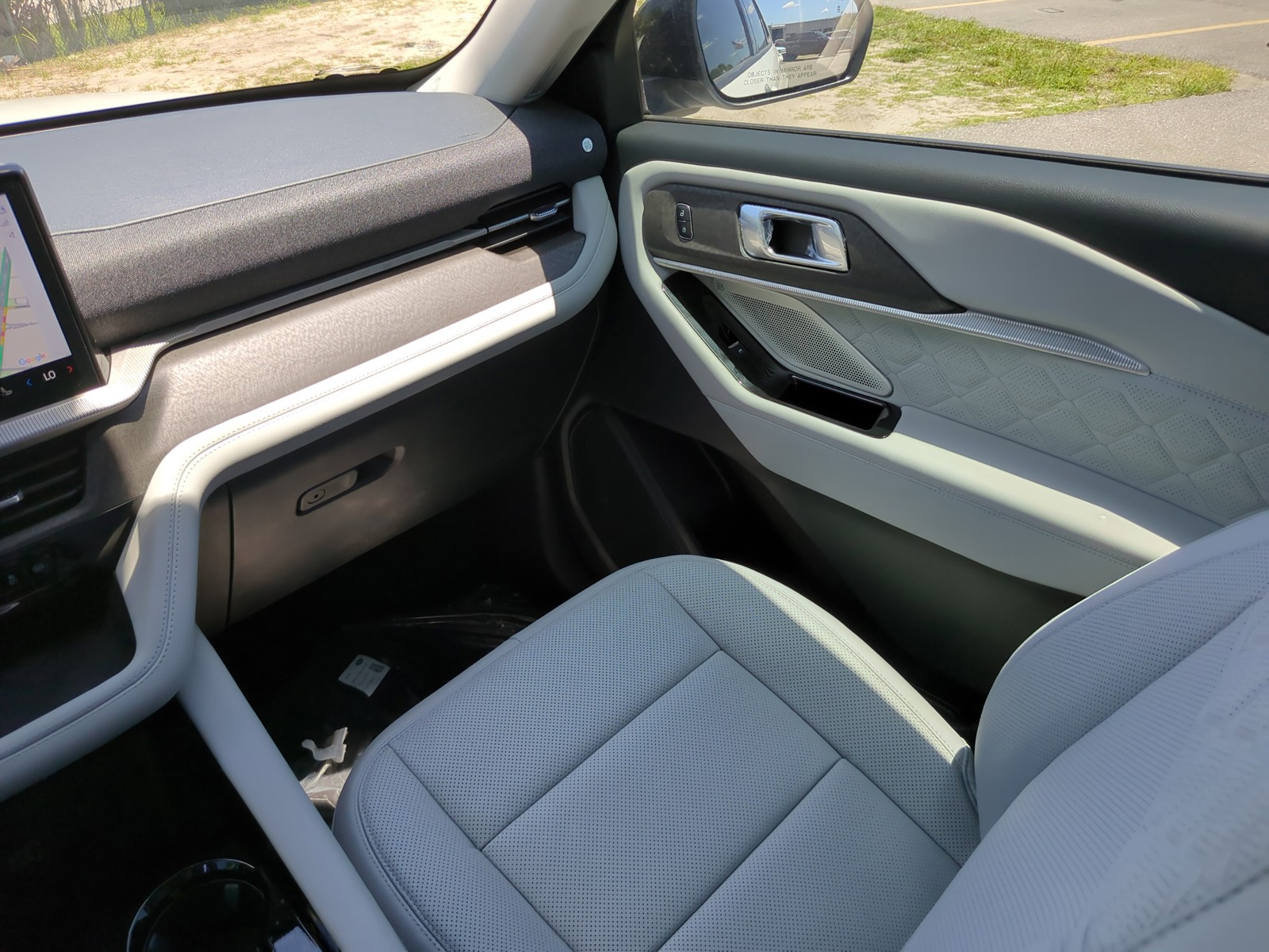 New 2026 White Ford Platinum image 15