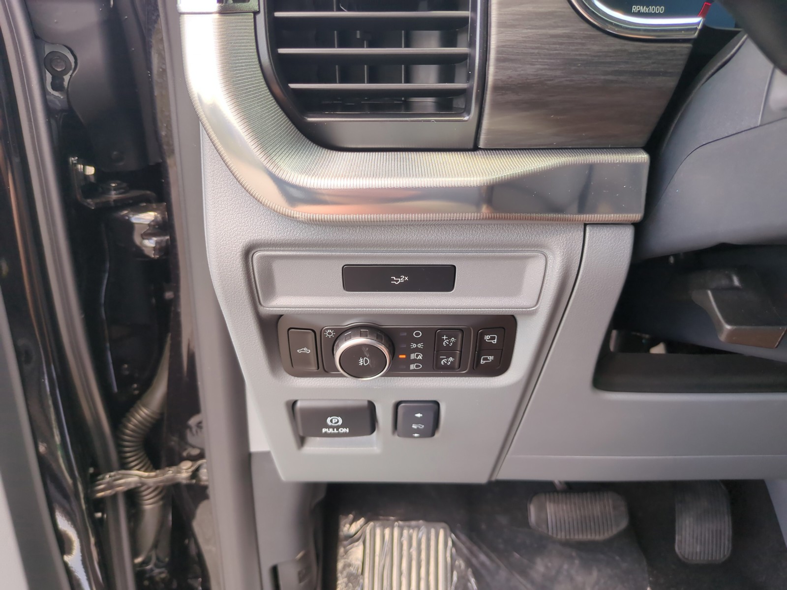 New 2026 Black Ford Lariat image 29