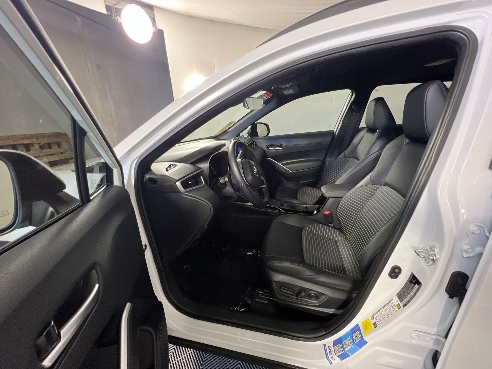 Used 2024  Toyota Hybrid XSE image 14