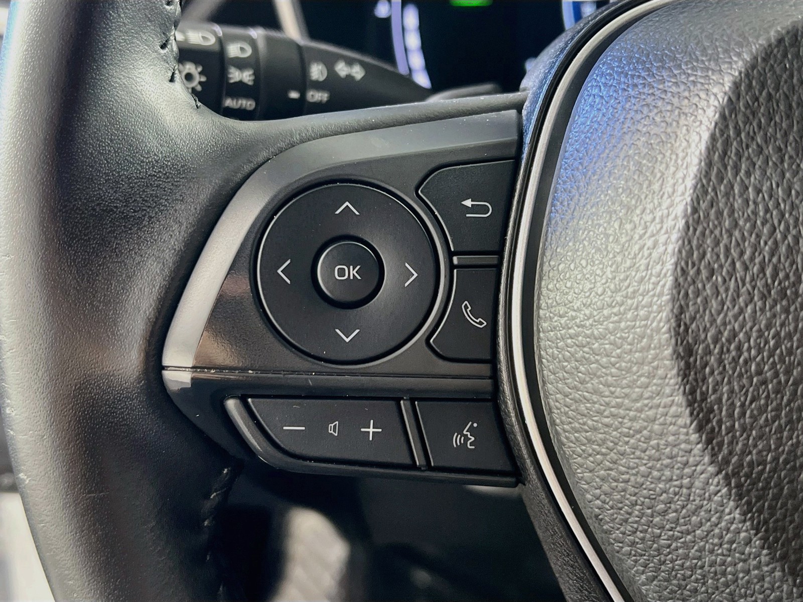 Used 2024  Toyota Hybrid XSE image 17