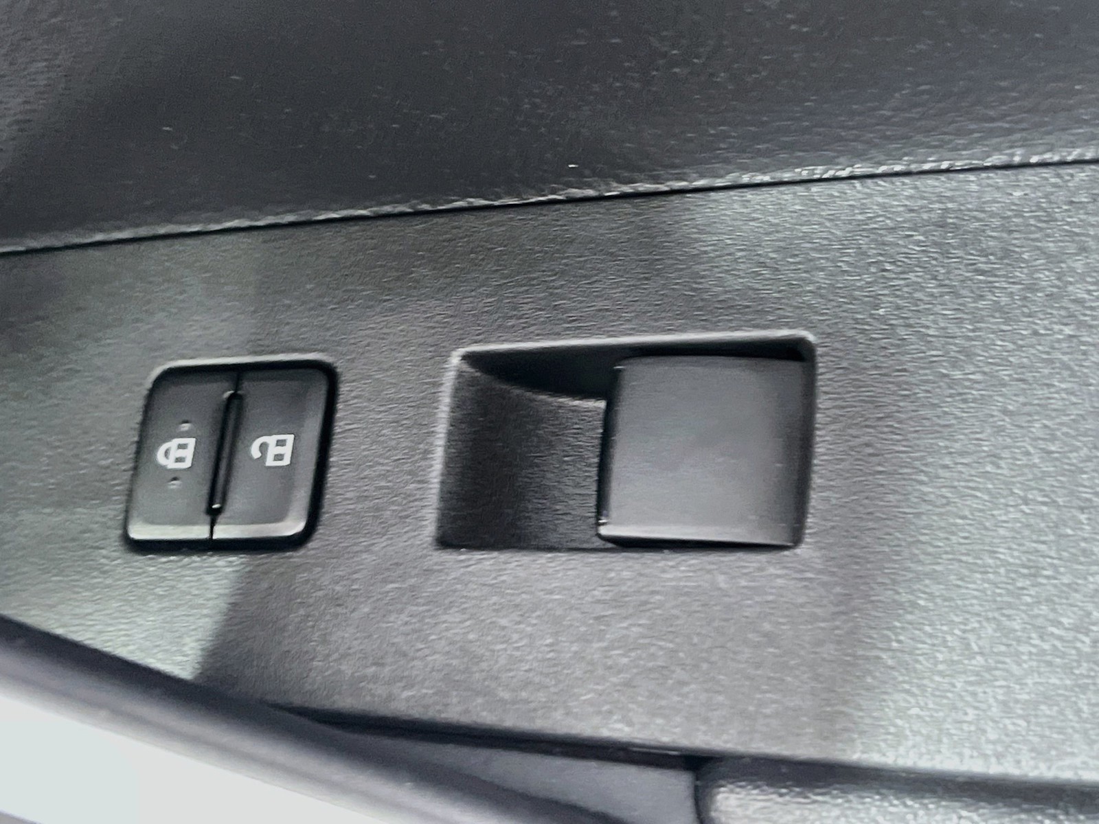 Used 2024  Toyota Hybrid XSE image 32