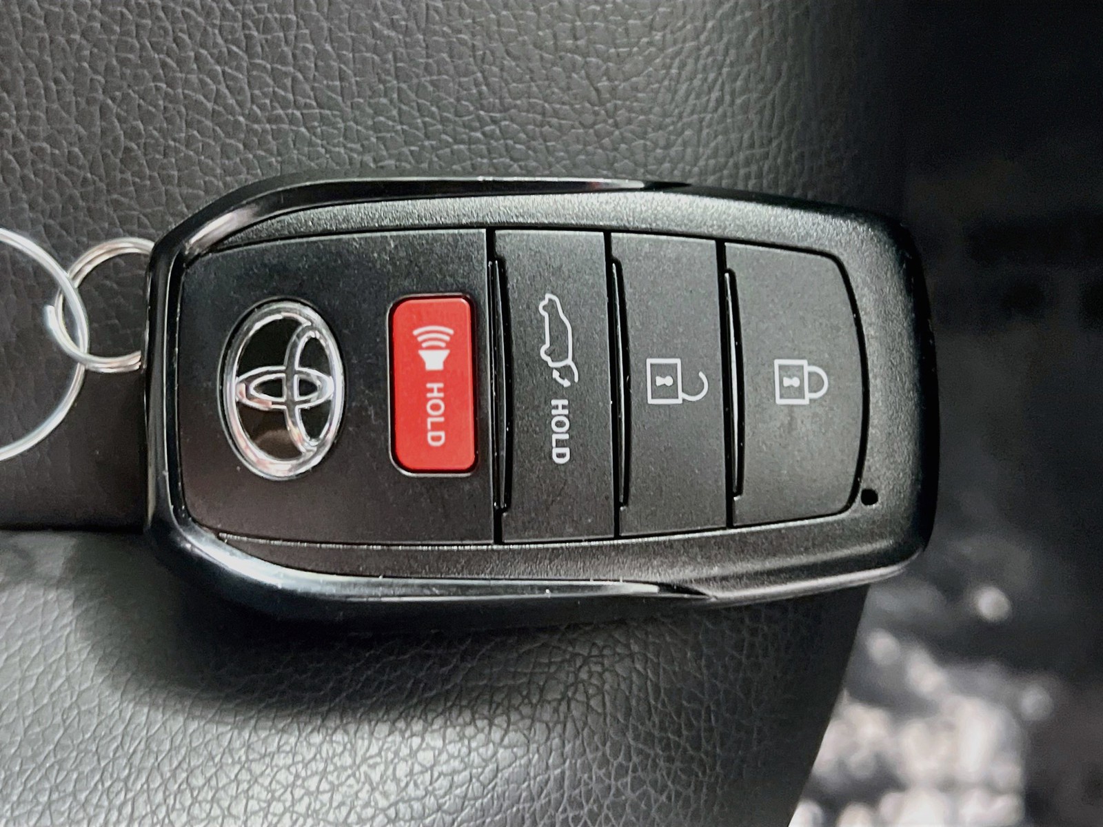 Used 2024  Toyota Hybrid XSE image 33