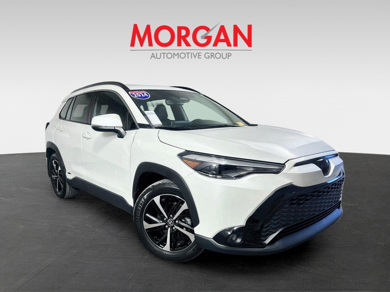 Used 2024  Toyota Hybrid XSE image 2