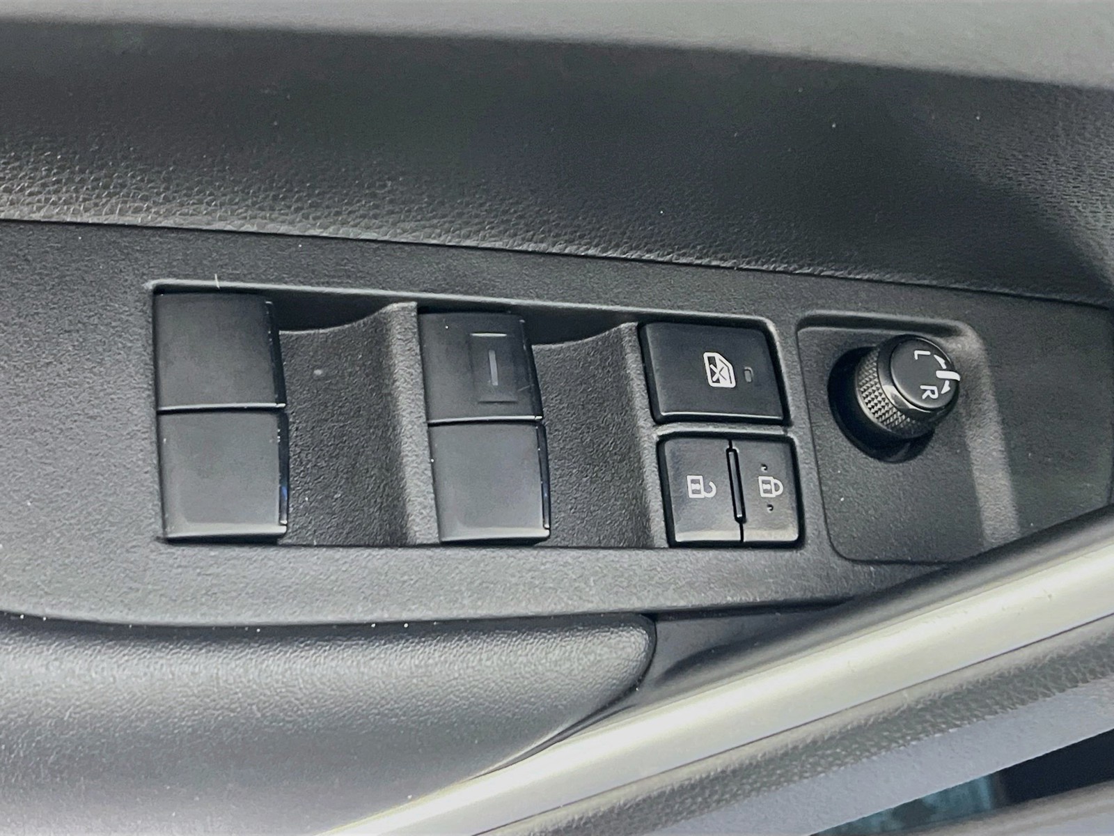Used 2024  Toyota Hybrid XSE image 12